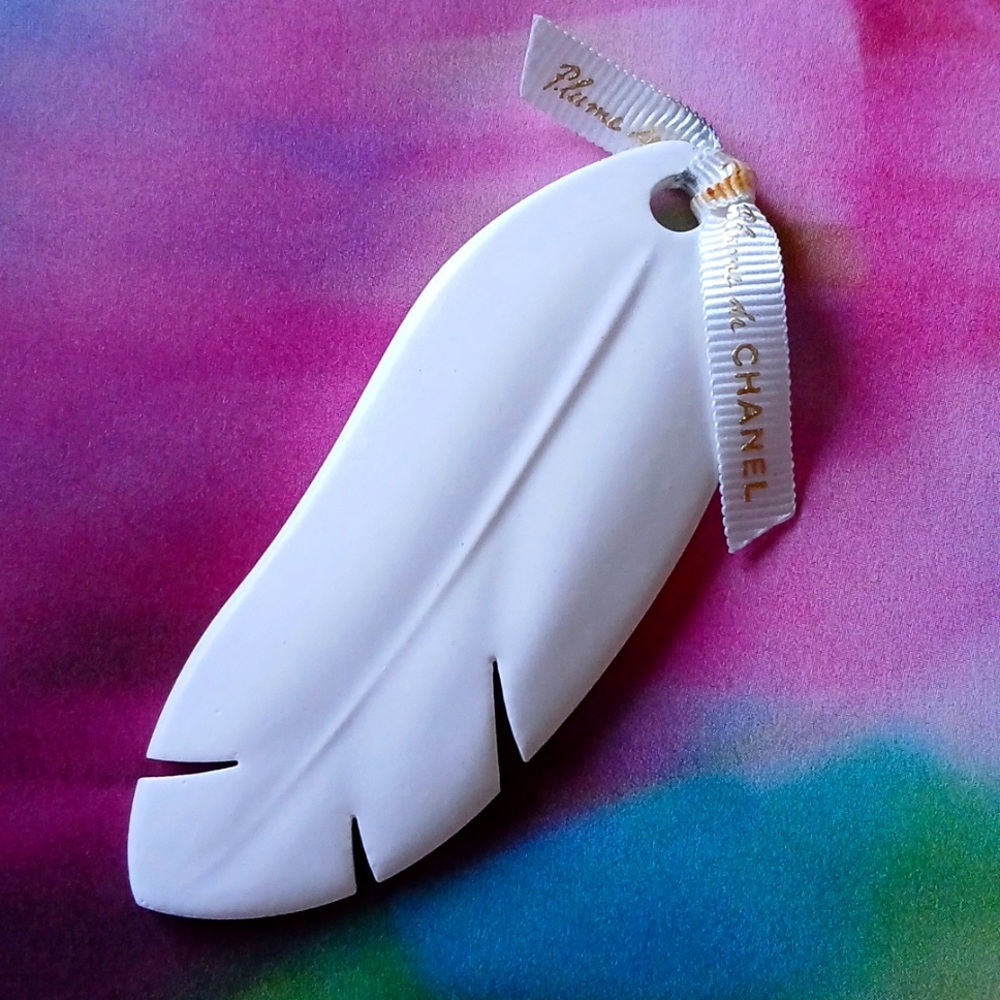 Very Rare CHANEL Ceramic Feather Perfume Diffuser🪶